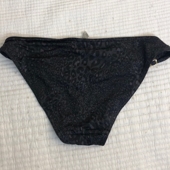 VICTORIAS SECRET BIKINI BOTTOMS - Picture 2 of 3